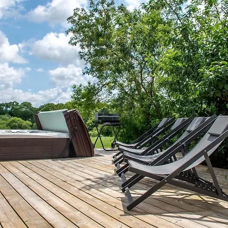 Maison De Campagne Avec Jacuzzi * Grosbreuil